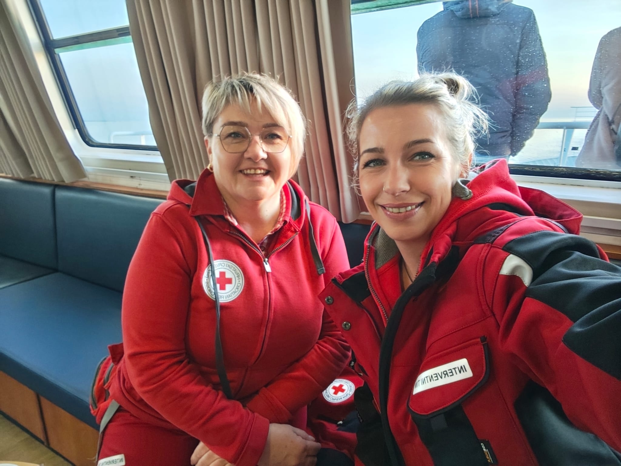 Volonterke GDCK-a Rab na trodnevnoj edukaciji Interventnog tima HCK-a u Šapjanama