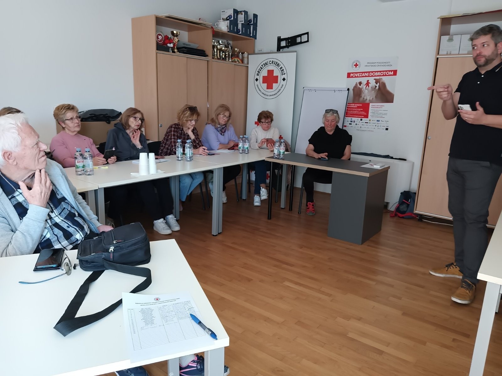 Održana radionica za samostalno napredno korištenje mobitela za starije osobe