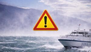 Olujna bura donijela probleme u pomorskom i cestovnom prometu prema Rabu