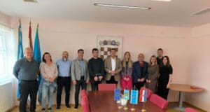 U Loparu potpisani ugovori za izgradnju Poslovno-društvenog centra – prvog coworking prostora na otoku