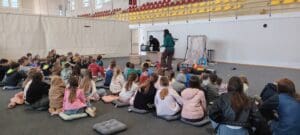 U Loparu održana edukativna predstava za djecu “Čudo na smetlištu”