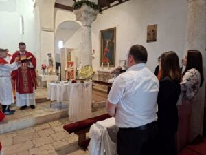 U svjetlu Duha Svetoga proslavljen sakrament krštenja u Supetarskoj Drazi