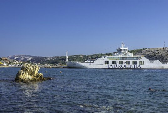 Kako do Raba ako propustite popodnevni katamaran ili autobus iz Rijeke?