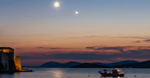 Večeras ne propustite astronomski spektakl: Gdje na Rabu uhvatiti najljepši pogled na susret Venere i Jupitera?