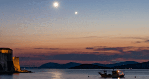 Večeras ne propustite astronomski spektakl: Gdje na Rabu uhvatiti najljepši pogled na susret Venere i Jupitera?