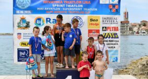 Sjajni rezultati malih rapskih nada na 18. Rab triatlonu: Najmlađi pomeli konkurenciju i ukrali srca publike!