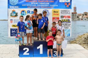 Sjajni rezultati malih rapskih nada na 18. Rab triatlonu: Najmlađi pomeli konkurenciju i ukrali srca publike!