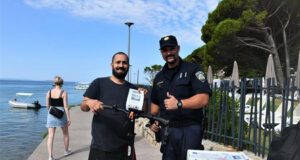 Preventivna akcija policije na Rabu: Edukativni letci i savjeti za sigurnost na moru i u prometu