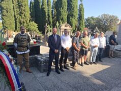 FOTO | Delegacija Grada Raba i braniteljske udruge zajedno se poklonili žrtvi hrvatskih branitelja