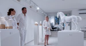 U Galeriji Rab otvorena izložba Hrvoja Dumančića „U bijelom“