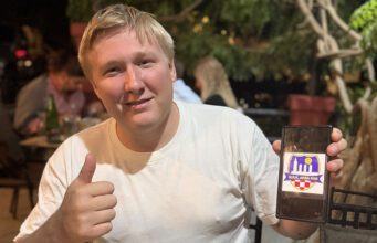 Najbolji svjetski rukometni golman ponosno pozirao s grbom MRK Arba Rab