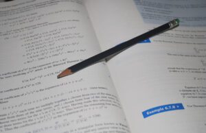 Udruga Kocka kreće s upisima u Matematičku radionicu za 7. razrede!
