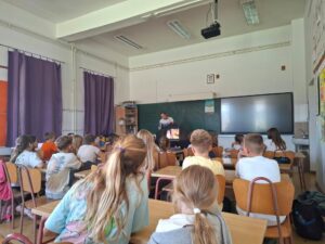 Od Šegrta Hlapića do vlastitih priča – kreativna radionica oduševila loparske učenike