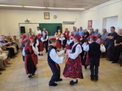 Povodom Dana starijih u SŠ Markantuna de Dominisa održano druženje 80+ godišnjaka
