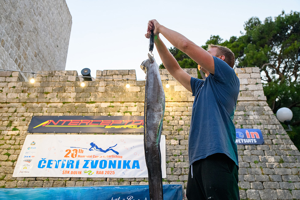 Četiri zvonika memorijal