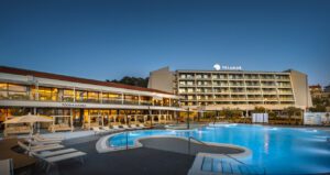Učenici trećih razreda OŠ Ivana Rabljanina na usavršavanju plivanja u hotelu Valamar Padova