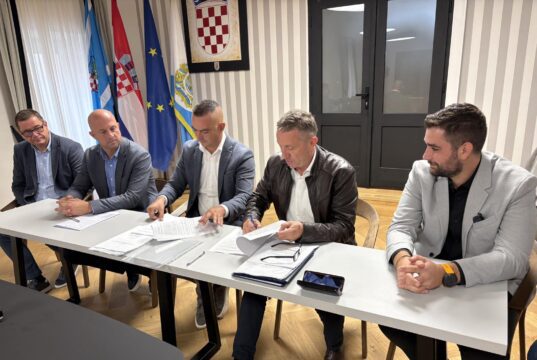 Kreće izgradnja dijelova mreže u Banjolu, Palitu i Barbatu: Više od 600 tisuća eura za novu vodoopskrbu i odvodnju